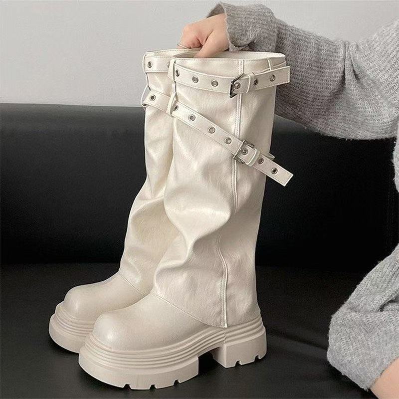Damen Plateau-Stiefel mit modischem Schnallenverschluss und eleganter Faltenoptik Heidi Mode - Image 5