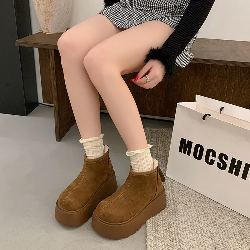 Damen Plateau Stiefeletten mit weichem Veloursleder und rutschfester Sohle Heidi Mode - Image 4