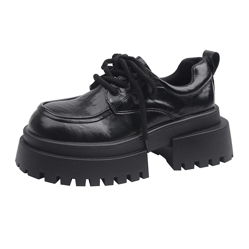 Damen Plattform Schnürschuhe mit robustem Profil und glänzendem Obermaterial Heidi Mode - Image 3
