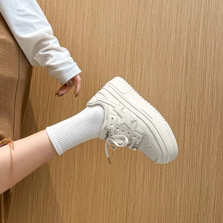 Damen Plattform-Sneaker mit atmungsaktivem Leder-Obermaterial und dämpfender Sohle Heidi Mode - Image 4