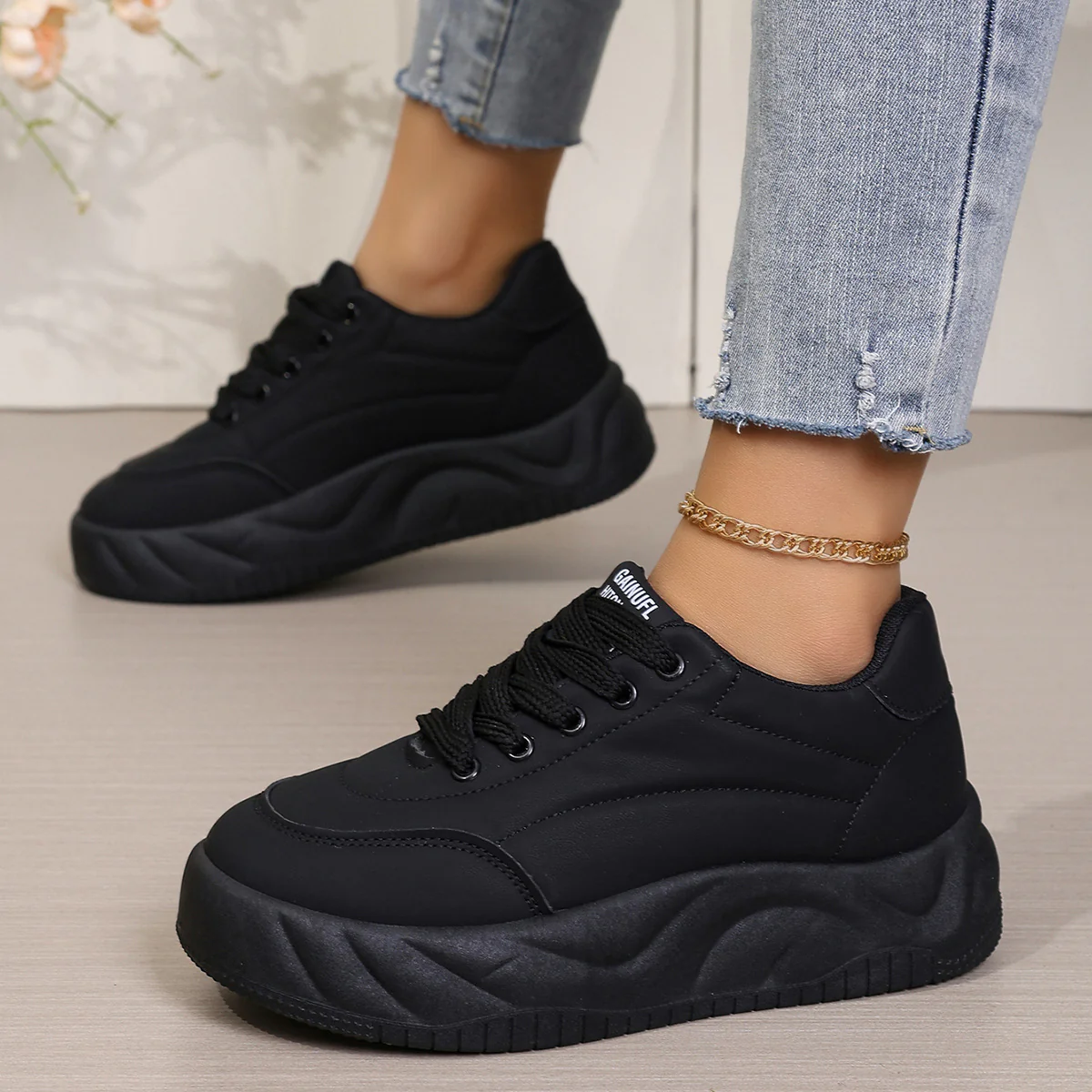 Damen Plattform-Sneaker mit dynamischem Design und bequemer Dämpfung Heidi Mode - Image 3