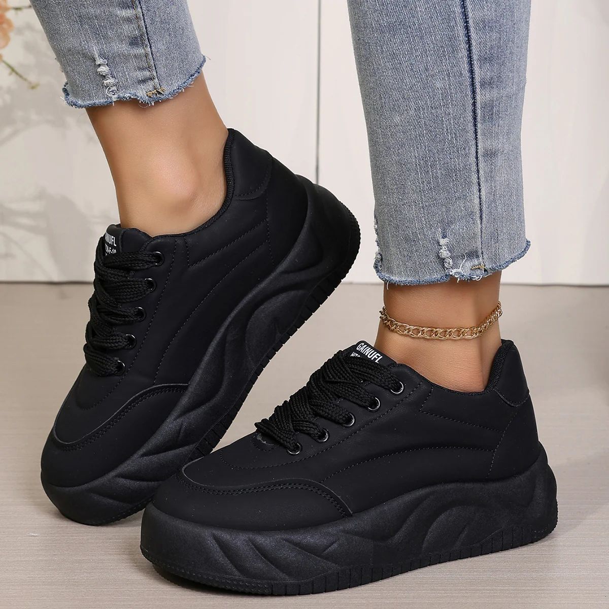 Damen Plattform-Sneaker mit dynamischem Design und bequemer Dämpfung Heidi Mode - Image 4