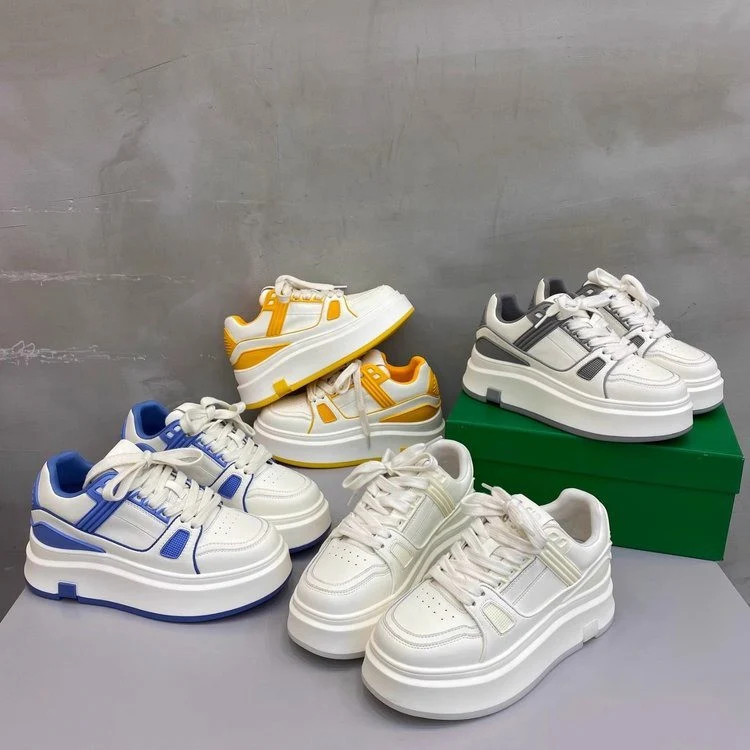 Damen Plattform-Sneaker mit modischem Design und bequemer Dämpfung Heidi Mode - Image 3