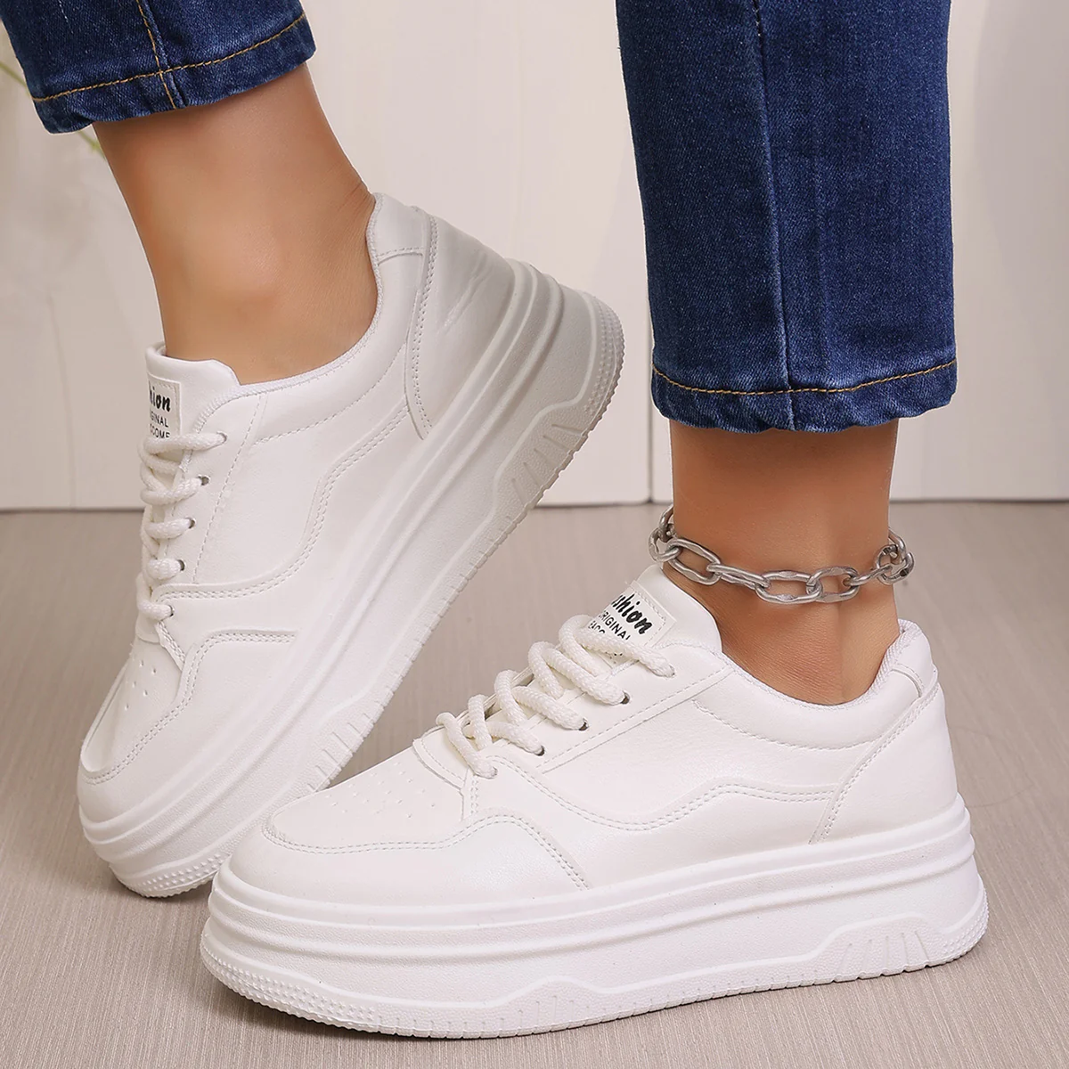 Damen Plattform-Sneaker mit sportlichem Design und trendiger Sohle Heidi Mode - Image 2
