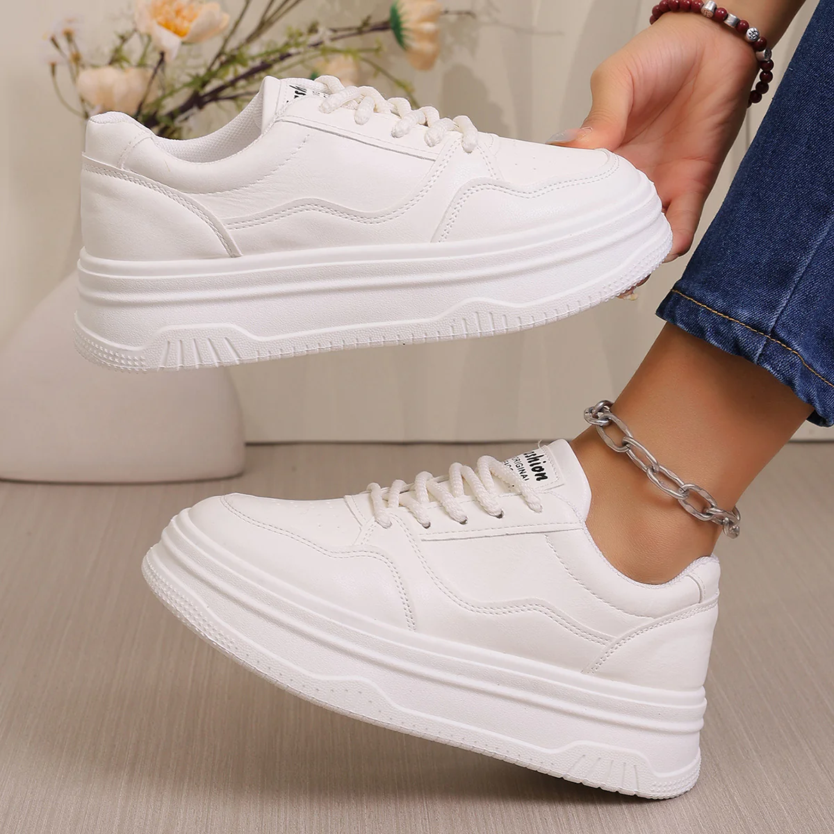 Damen Plattform-Sneaker mit sportlichem Design und trendiger Sohle Heidi Mode - Image 4