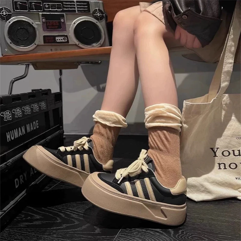 Damen Plattform-Sneaker mit strapazierfähigem Obermaterial und extrahoher Sohle Heidi Mode