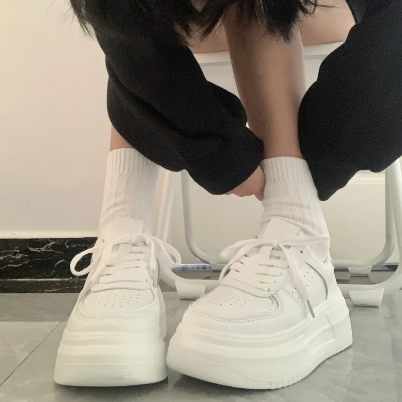 Damen Plattform Sneakers mit bequemer gepolsterter Innensohle Heidi Mode - Image 2