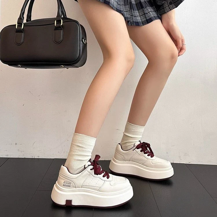 Damen Plattform Sneakers mit einzigartigem Obermaterial und ergonomischer Passform Heidi Mode - Image 2