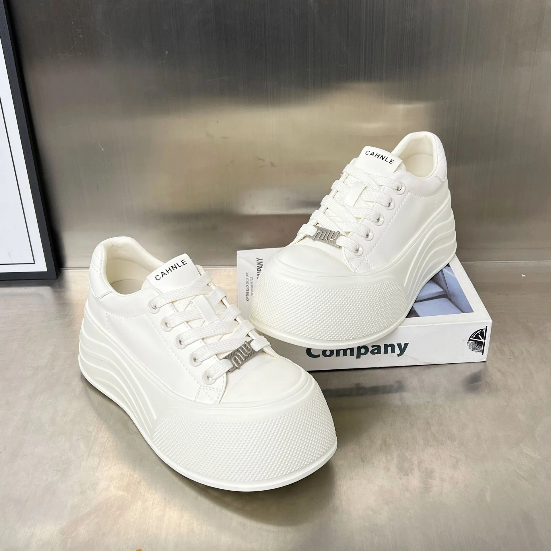 Damen Plattform Sneakers mit elegantem Design und atmungsaktiver Obermaterialstruktur Heidi Mode - Image 2