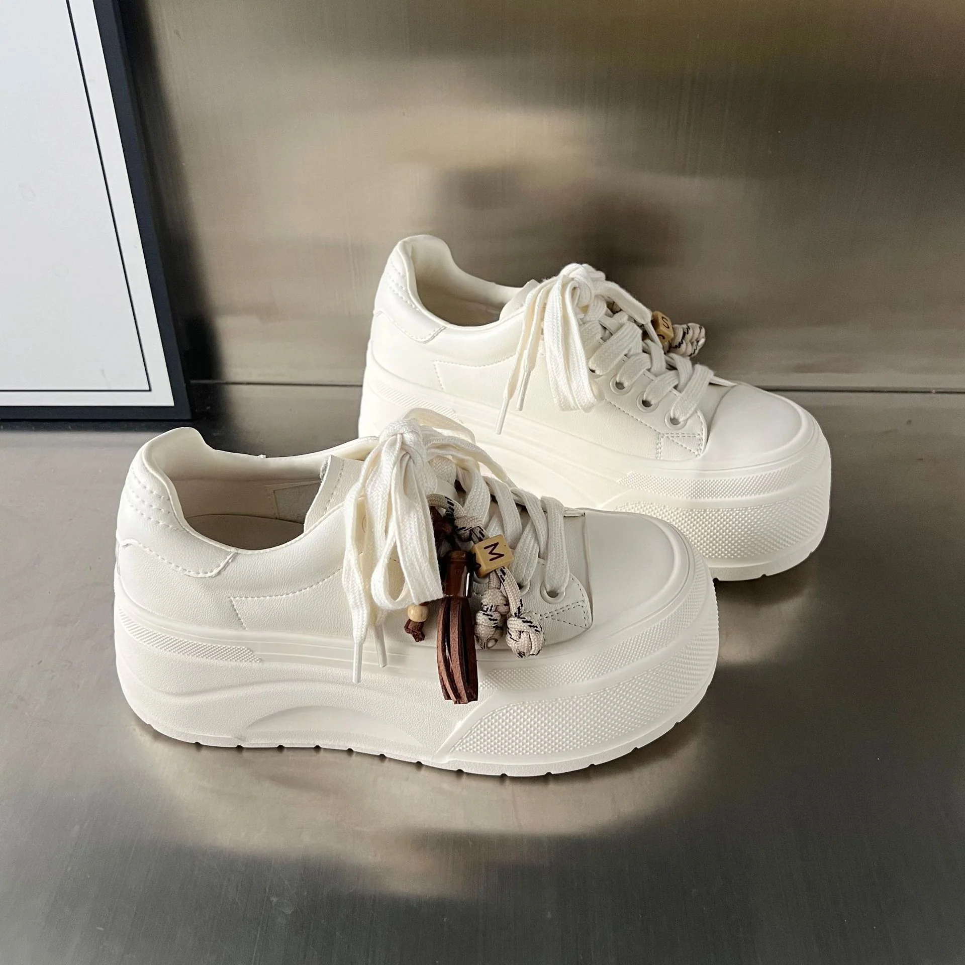 Damen Plattform Sneakers mit modischem Design und innovativem Schnürsystem Heidi Mode - Image 5