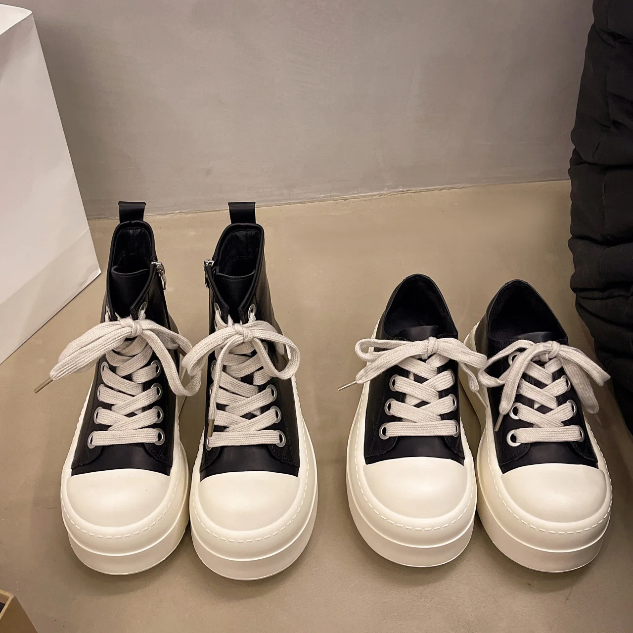 Damen Plattform Sneakers mit modischem Obermaterial und auffälligem Absatz Heidi Mode - Image 4