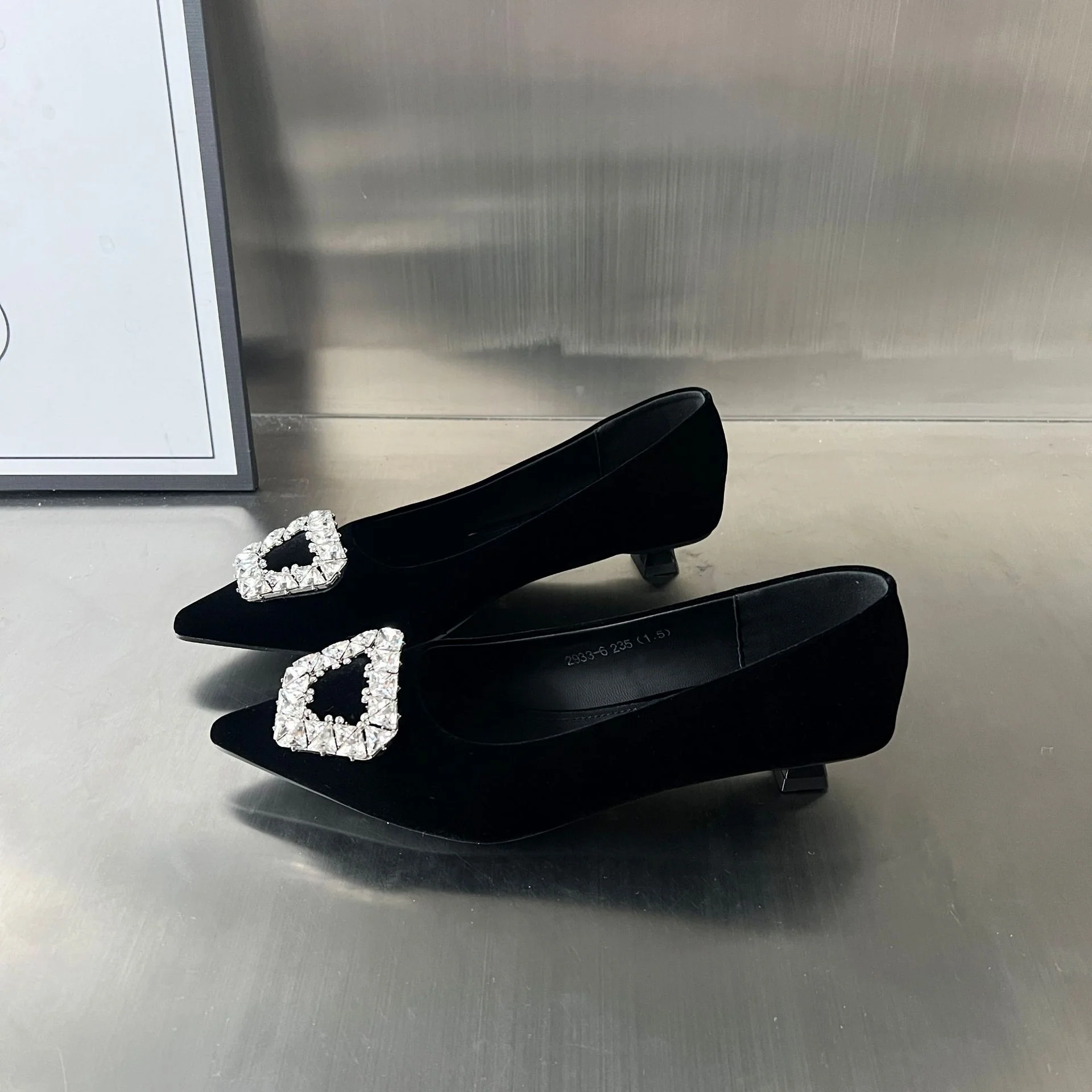 Damen Samt Ballerinas mit glamourösem Schmuckdetail Heidi Mode - Image 6