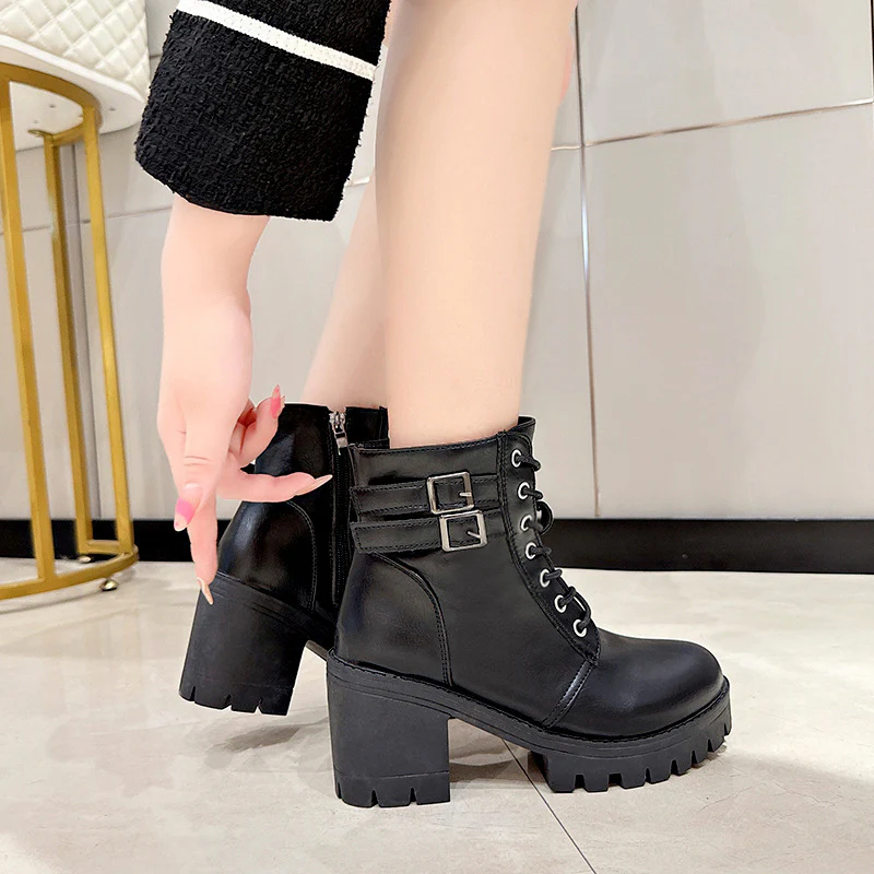 Damen Schnürstiefeletten mit modischen Schnallen und robustem Blockabsatz Heidi Mode - Image 6