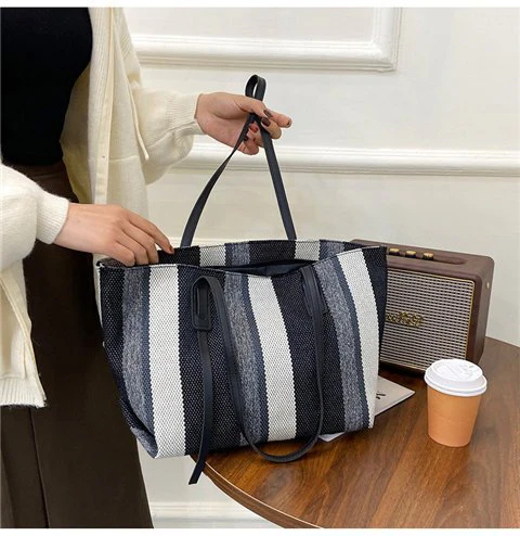 Damen Shopper-Tasche mit Modernen Streifen und Vielseitigem Innenraum Heidi-Mode - Image 6