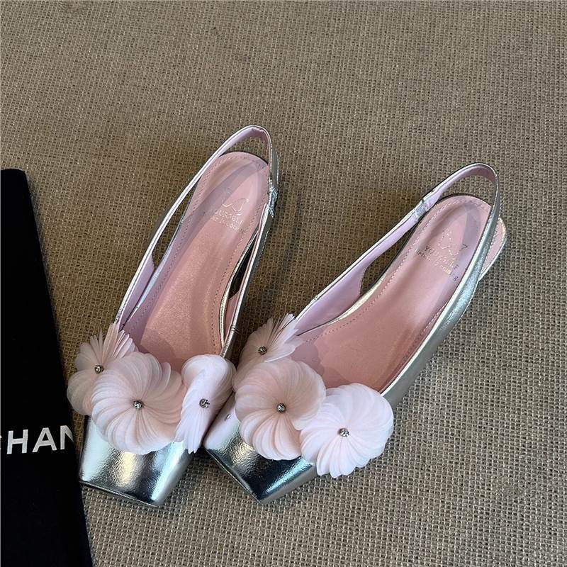 Damen Slingback Schuhe mit floralen Applikationen und komfortablem Absatz Heidi Mode - Image 6