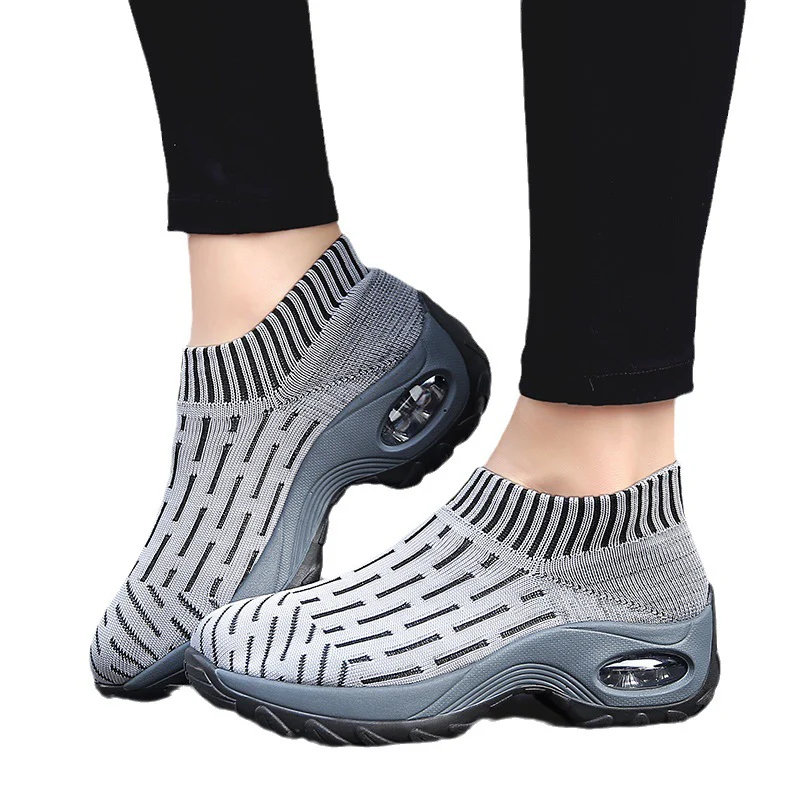 Damen Slip-On Sneakers mit atmungsaktiver Strick-Oberfläche und stoßdämpfendem Fußbett Heidi Mode - Image 5