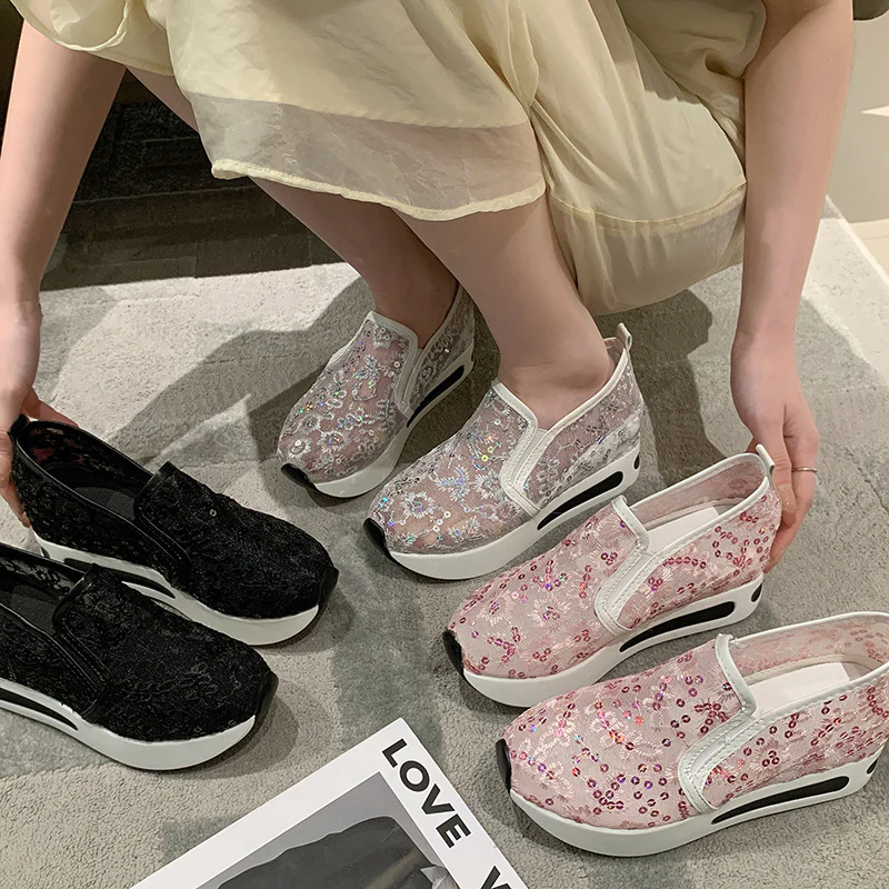 Damen Slip-On Sneakers mit elegantem Spitzenmuster und dämpfendem Fußbett Heidi Mode - Image 2