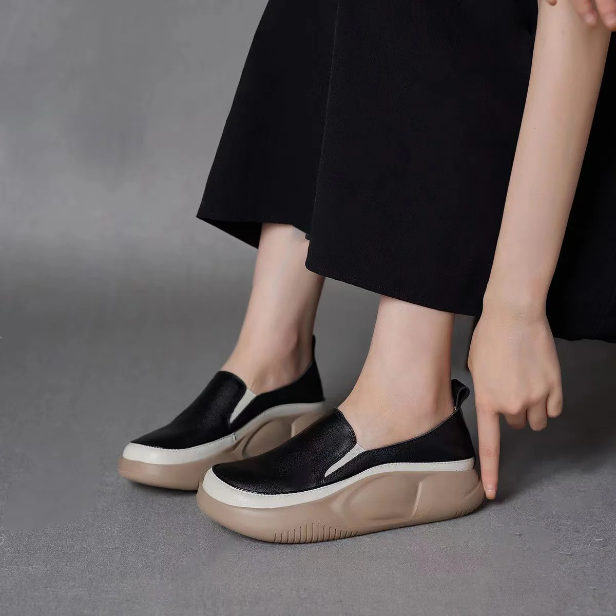 Damen Slip-On Sneakers mit ergonomischem Design und strukturiertem Obermaterial Heidi Mode - Image 7