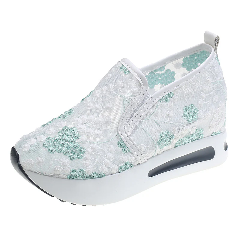 Damen Slip-On Sneakers mit floralem Spitzen-Design und bequemem Innenfutter Heidi Mode - Image 7
