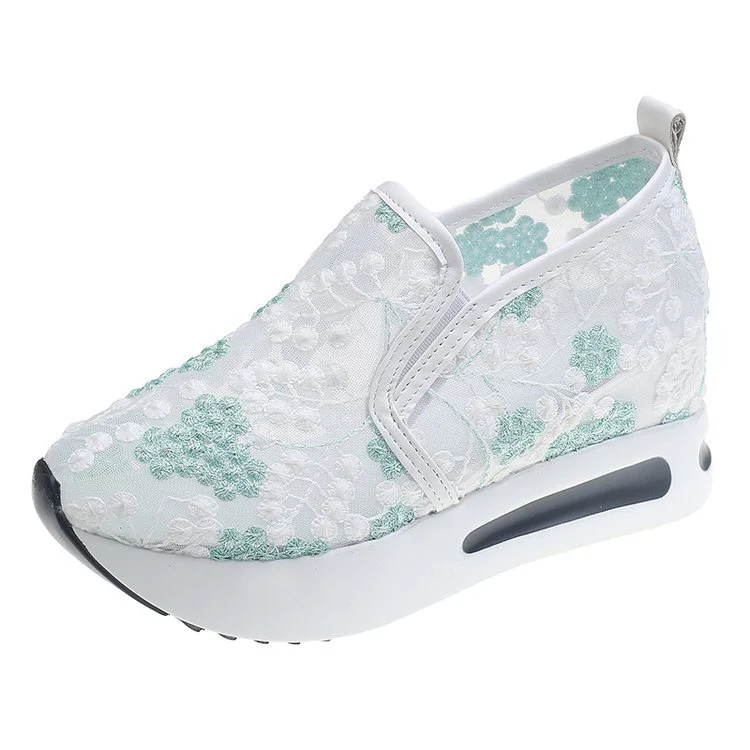 Damen Slip-On Sneakers mit floraler Stickerei Heidi Mode - Image 5