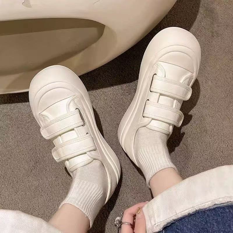 Damen Slip-On Sneakers mit verstellbarem Klettverschluss und gepolsterter Sohle Heidi Mode