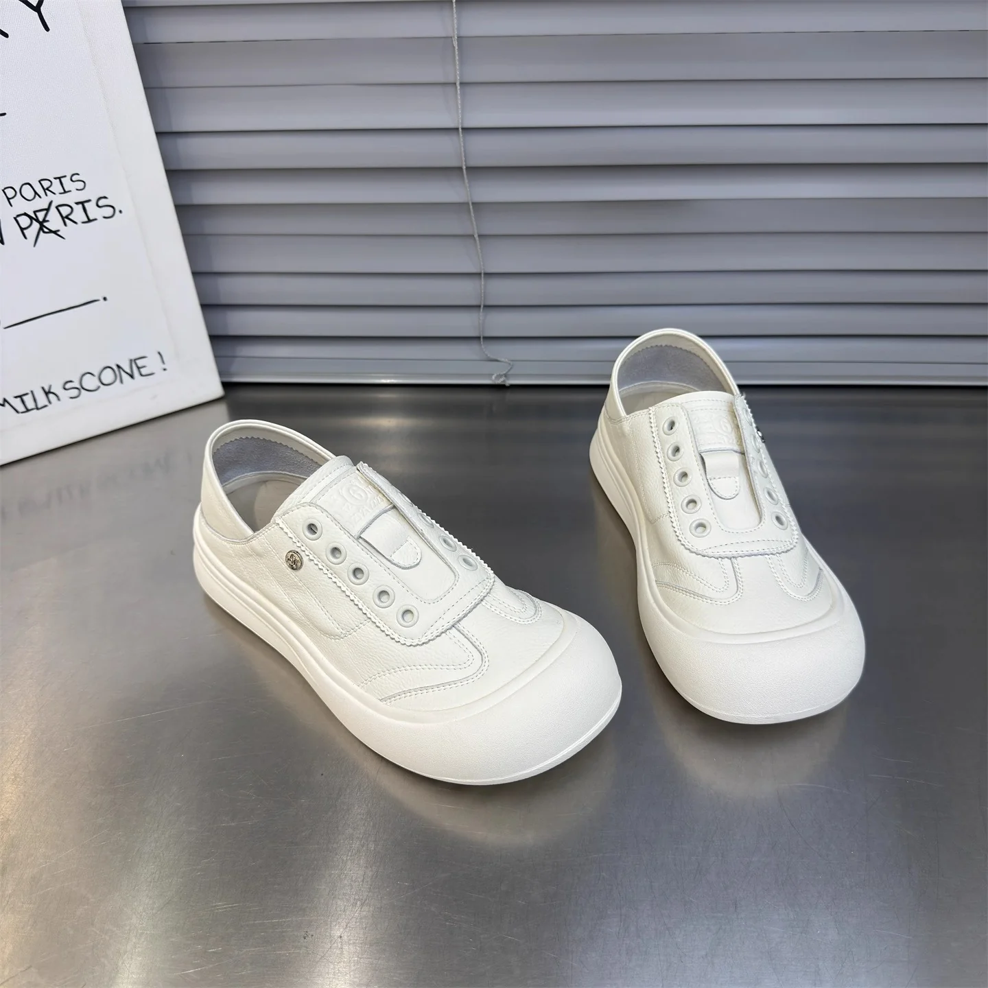 Damen Slipper mit praktischem Klettverschluss und modernem Design Heidi Mode - Image 2