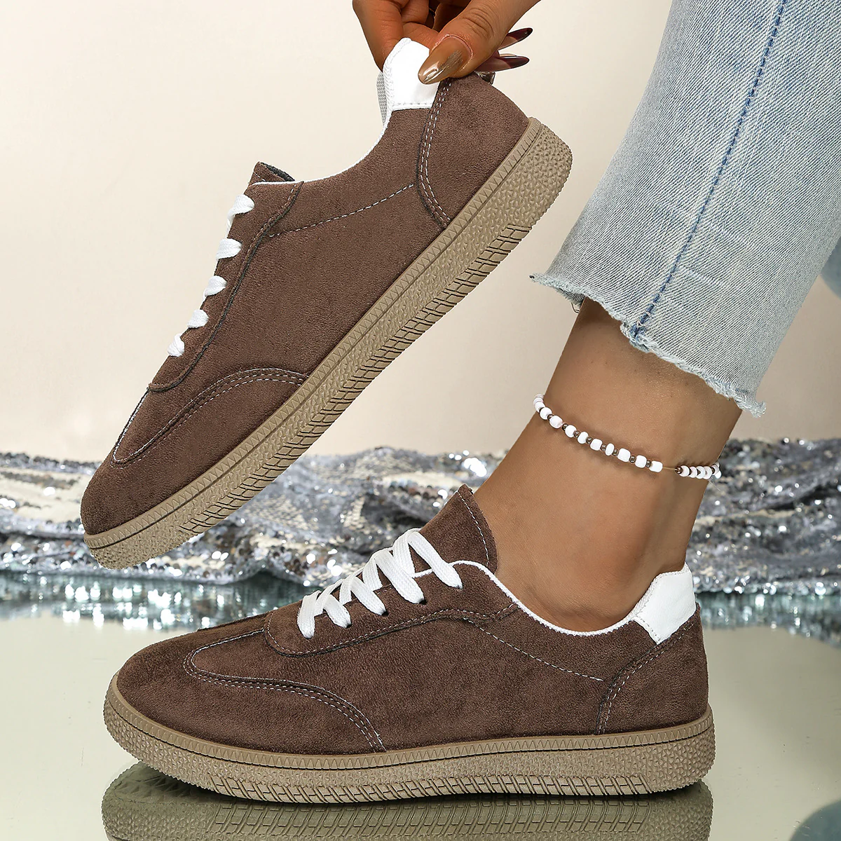 Damen Sneaker aus weichem Wildleder mit rutschfester Sohle Heidi Mode