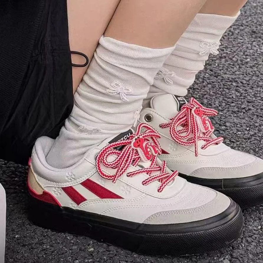 Damen Sneaker im modernen Stil mit lässigem Design und atmungsaktiver Oberfläche Heidi Mode - Image 2