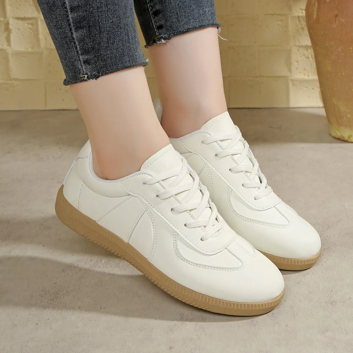 Damen Sneaker mit bequemer Dämpfung und atmungsaktivem Obermaterial Heidi Mode - Image 2