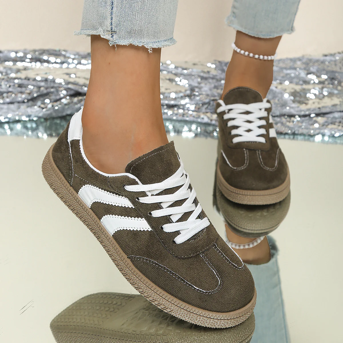 Damen Sneaker mit bequemer Polsterung und modischen Akzenten Heidi Mode