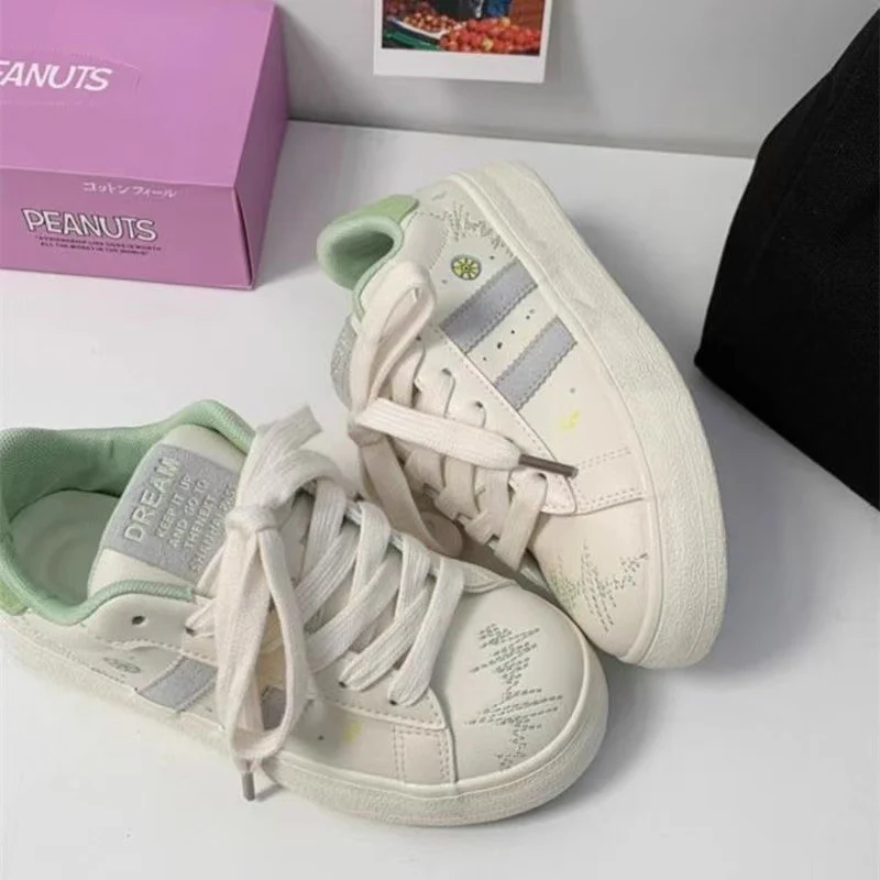 Damen Sneaker mit bunten grafischen Akzenten und bequemem Innenfutter Heidi Mode - Image 4