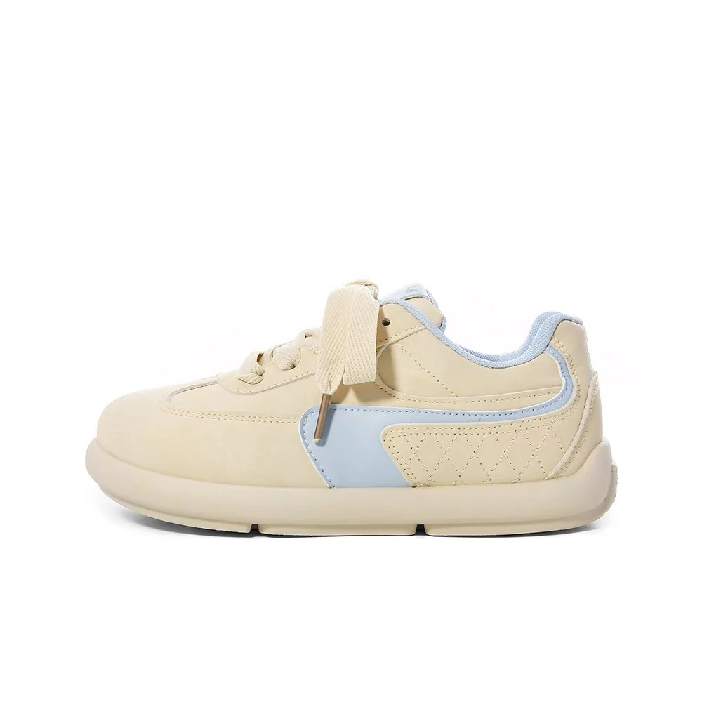 Damen Sneaker mit detailverliebtem Rüschen-Design und süßen Schleifen von Heidi Mode - Image 5