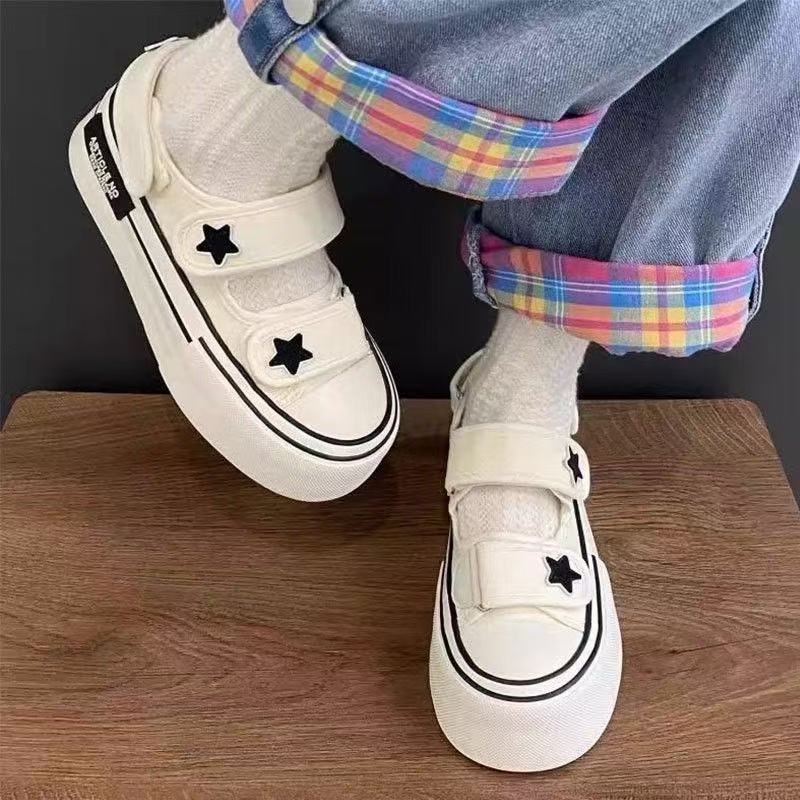 Damen Sneaker mit doppeltem Klettverschluss und verspielter Sternapplikation Heidi Mode - Image 4