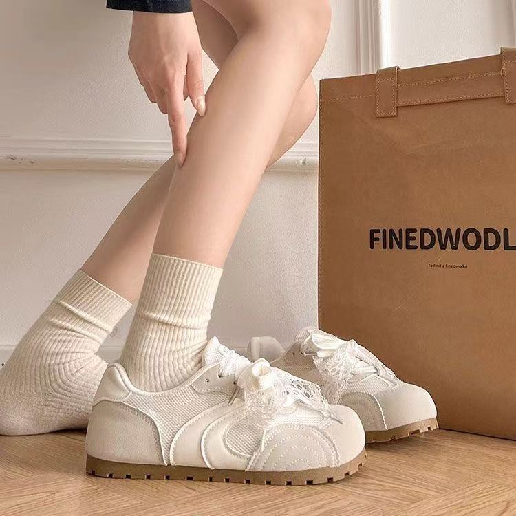 Damen Sneaker mit eleganten Spitzenakzenten und komfortabler Dämpfung Heidi Mode - Image 2