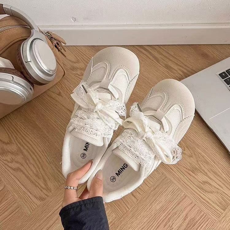 Damen Sneaker mit eleganten Spitzenakzenten und komfortabler Dämpfung Heidi Mode - Image 3