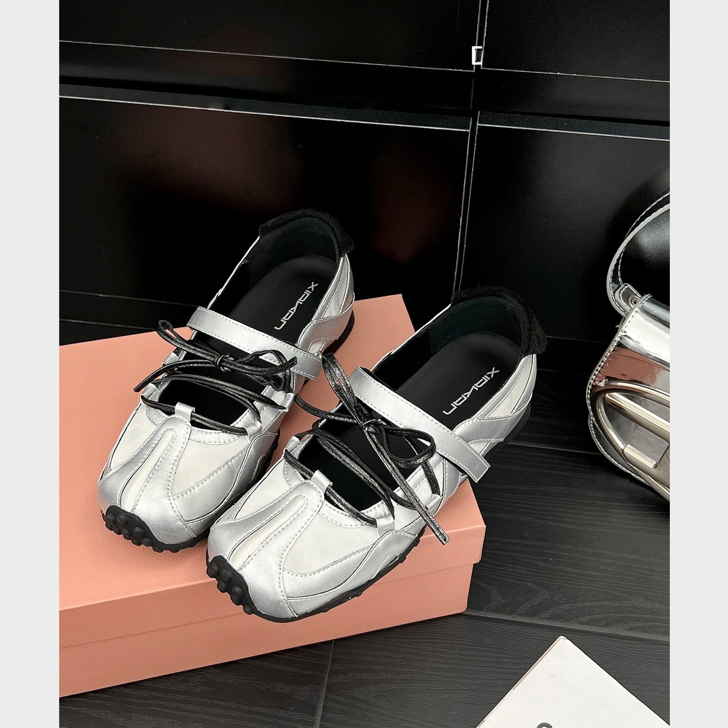 Damen Sneaker mit flexiblem Schnürsystem und atmungsaktivem Obermaterial Heidi Mode - Image 6