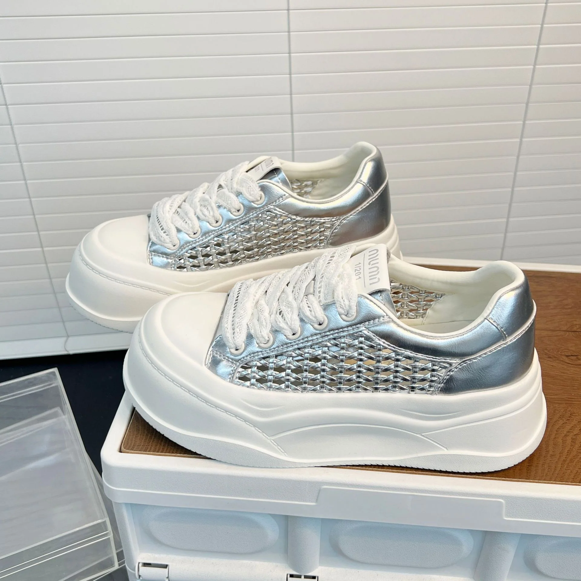 Damen Sneaker mit luftiger Netzstruktur und bequemer Plateausohle Heidi Mode