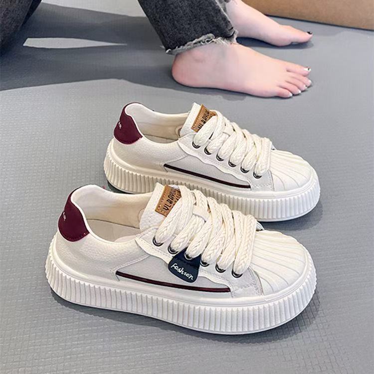 Damen Sneaker mit strukturiertem Obermaterial und moderner Sohle Heidi Mode - Image 4
