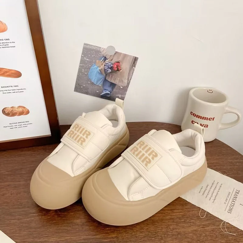 Damen Sneaker mit verstellbarem Klettverschluss und dämpfender Sohle Heidi Mode - Image 4