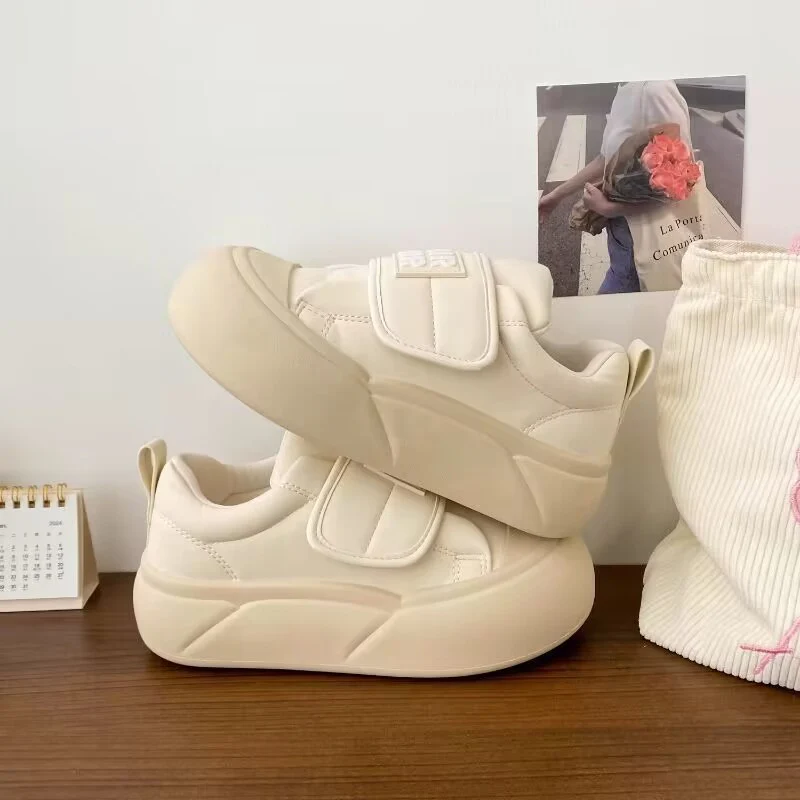 Damen Sneaker mit verstellbarem Klettverschluss und dämpfender Sohle Heidi Mode - Image 6