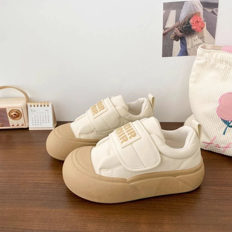 Damen Sneaker mit verstellbarem Klettverschluss und innovativem Sohlenprofil Heidi Mode