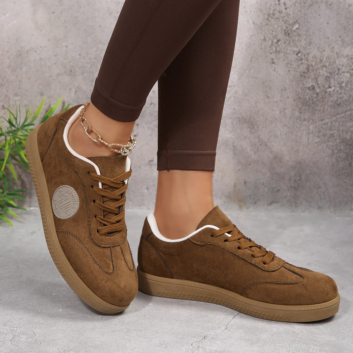 Damen Sneaker mit weichem Veloursleder und komfortabler Sohle Heidi Mode
