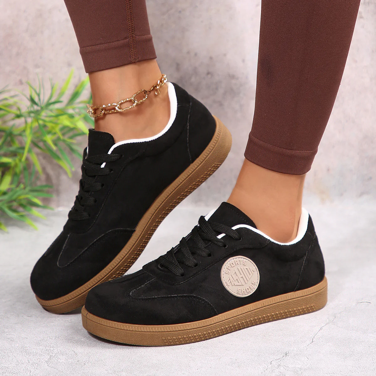Damen Sneaker mit weichem Veloursleder und komfortabler Sohle Heidi Mode - Image 2