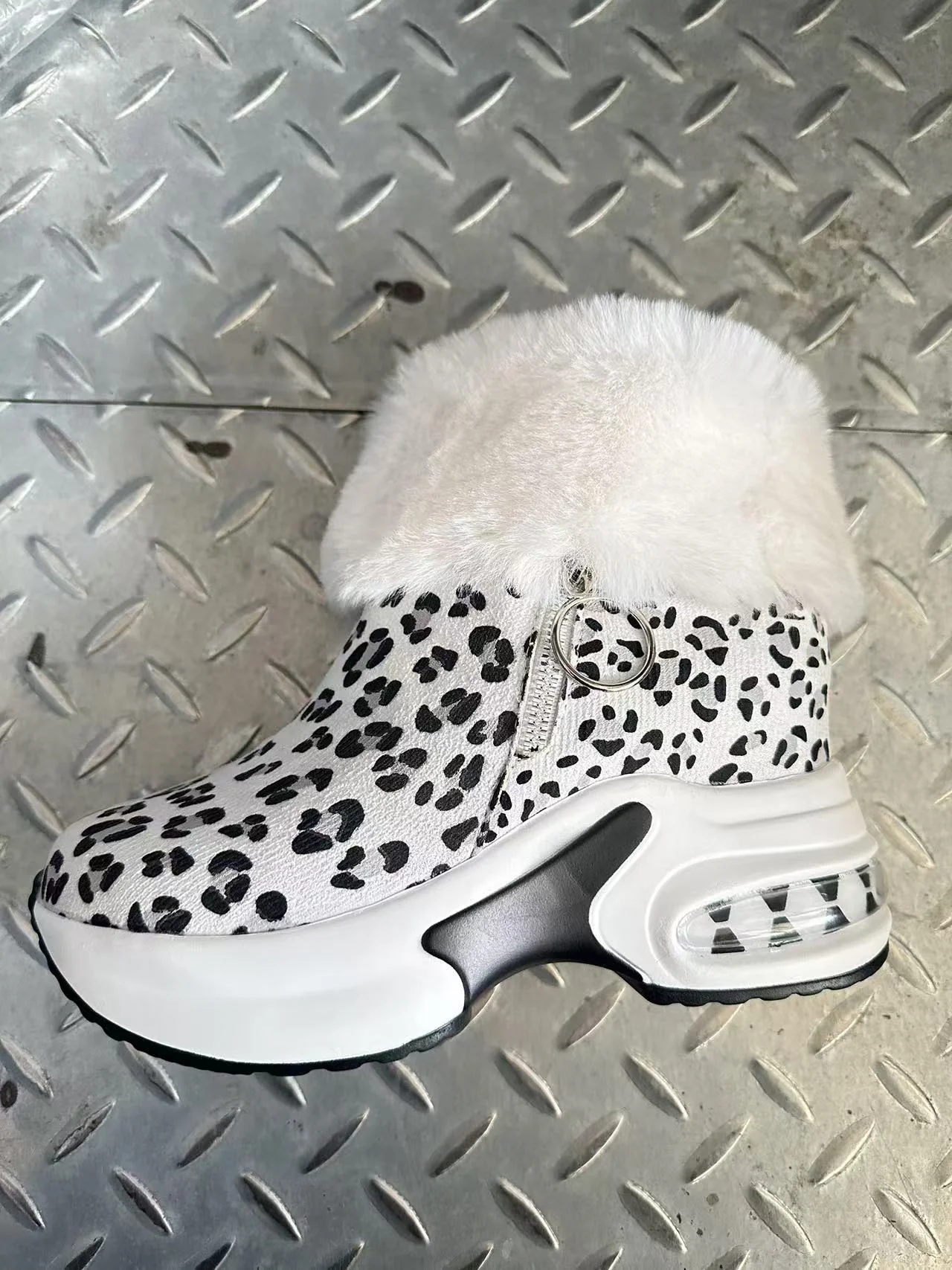 Damen Sneaker-Stiefel mit weichem Kunstfellkragen und trendigem Reißverschluss Heidi Mode - Image 9