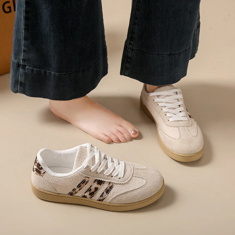 Damen Sneakers aus Wildleder mit modischem Leopardenmuster Heidi Mode - Image 2
