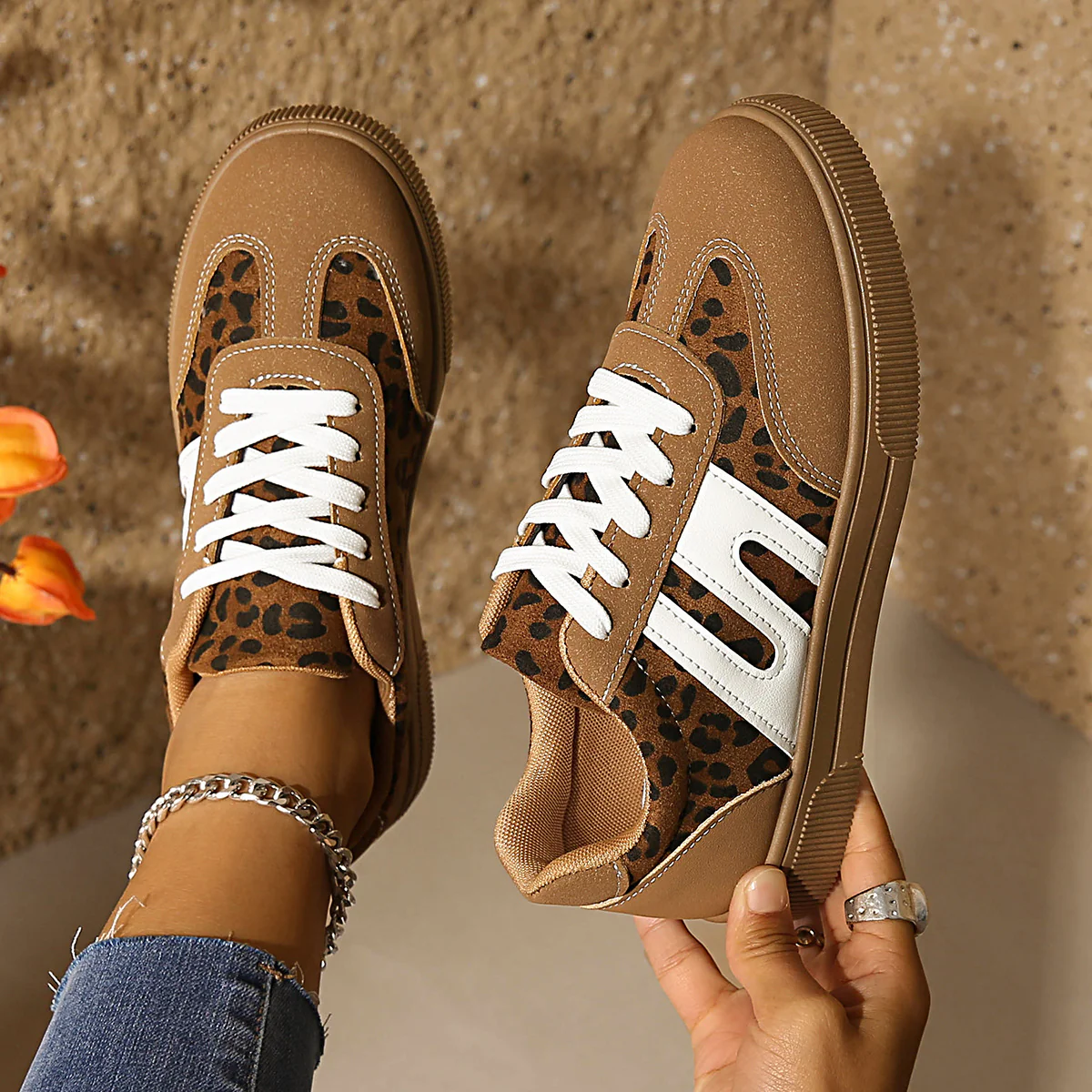 Damen Sneakers im eleganten Leo-Design mit abriebfester Sohle und atmungsaktiver Konstruktion Heidi Mode - Image 2