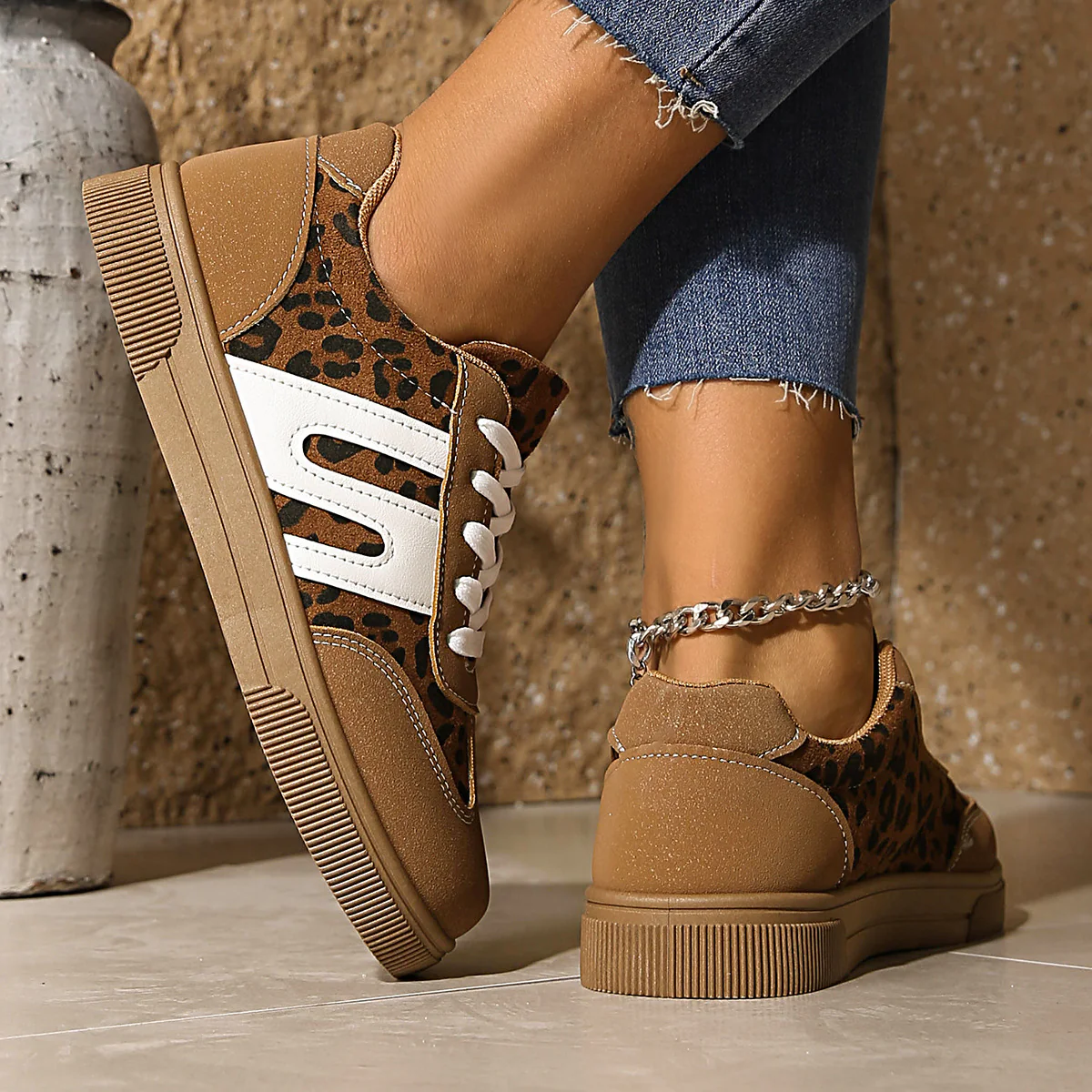 Damen Sneakers im eleganten Leo-Design mit abriebfester Sohle und atmungsaktiver Konstruktion Heidi Mode - Image 4