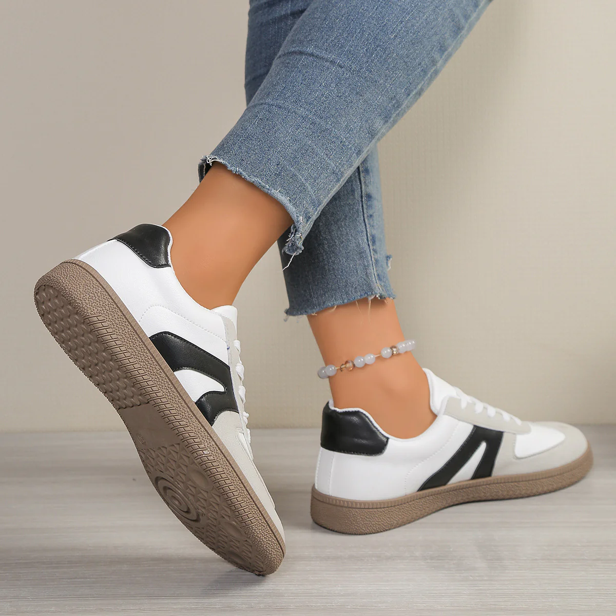 Damen Sneakers im modernen Design mit leicht gepolsterter Laufsohle Heidi Mode - Image 4