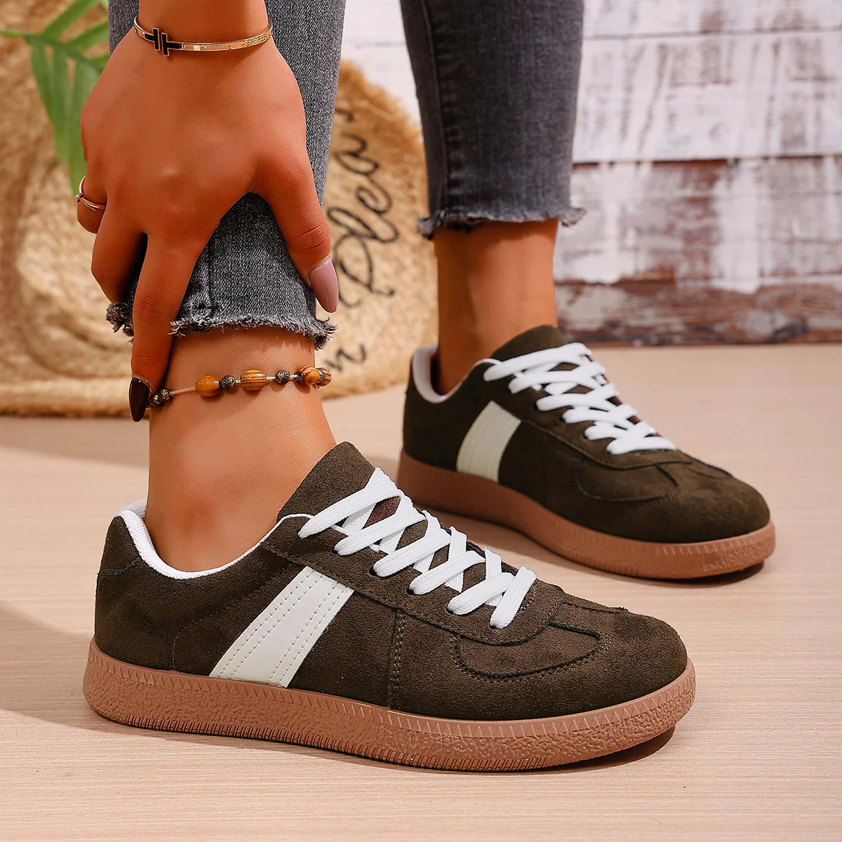Damen Sneakers im sportlich-eleganten Design mit atmungsaktiven Einsätzen Heidi Mode - Image 6