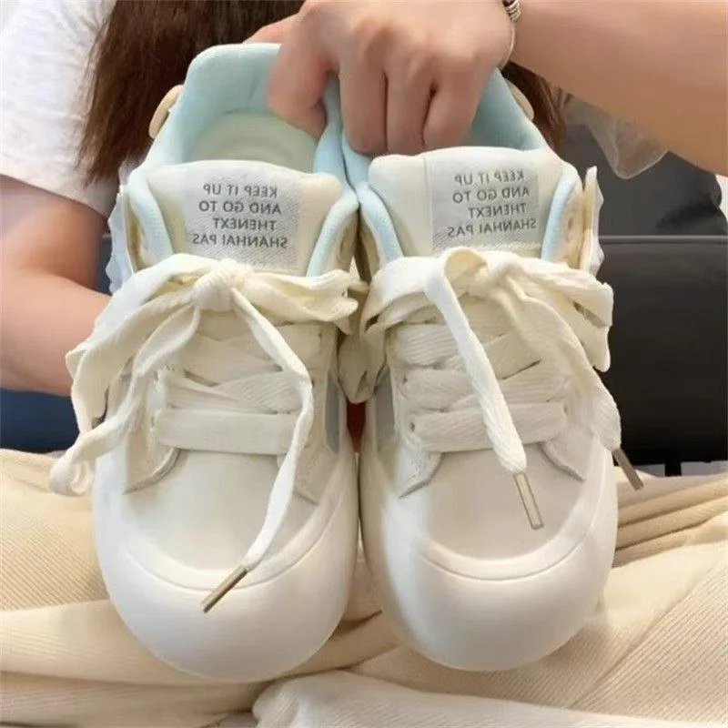 Damen Sneakers im sportlich-eleganten Design mit dekorativem Knopf und gepolsterter Innensohle Heidi Mode - Image 3